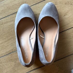 Merona Women's Elegant Gray wedges size 8W